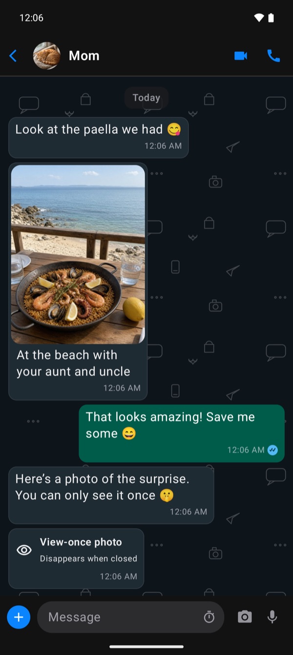 A TruchiChat chat on Android, in dark mode, with messages and a photo